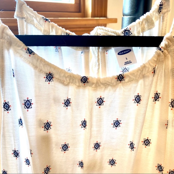 ✨CLEARANCE✨ Old Navy Tank Top - Picture 4 of 4